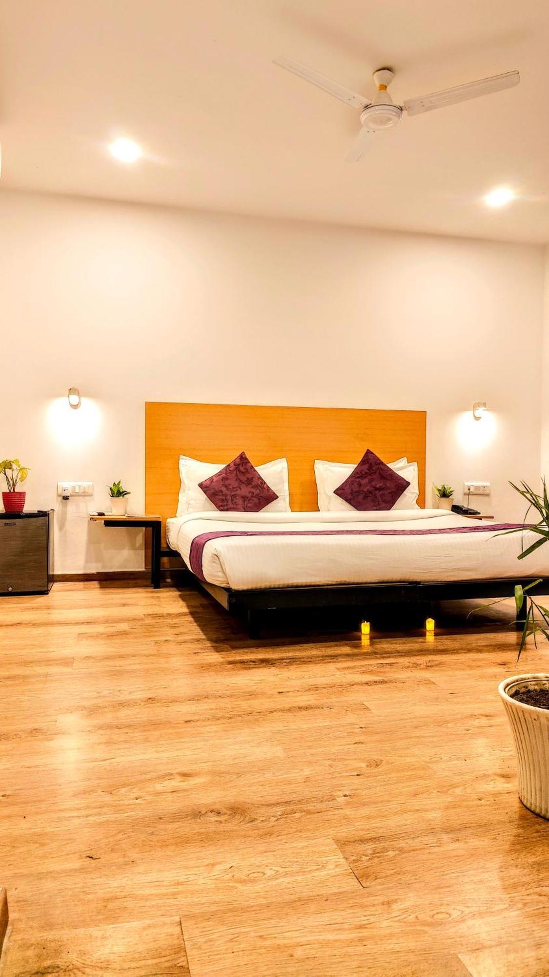 Mavens White Artemis Hospital Road Sector 52 Gurgaon Hotel Eksteriør billede