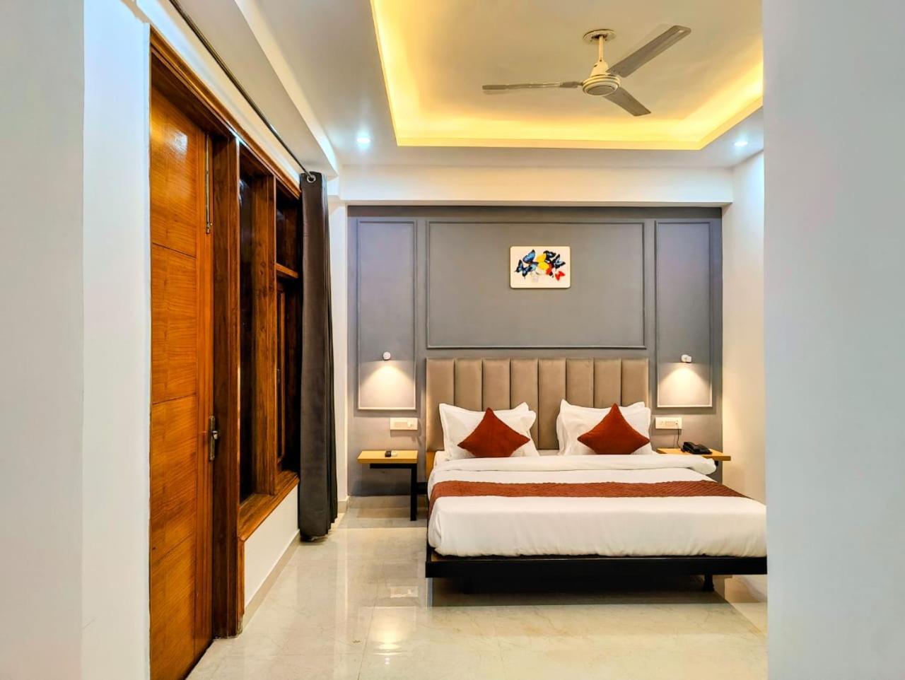 Mavens White Artemis Hospital Road Sector 52 Gurgaon Hotel Eksteriør billede